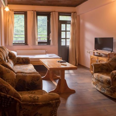 Комплекс Водопада Hotel Khrabrino Phòng bức ảnh