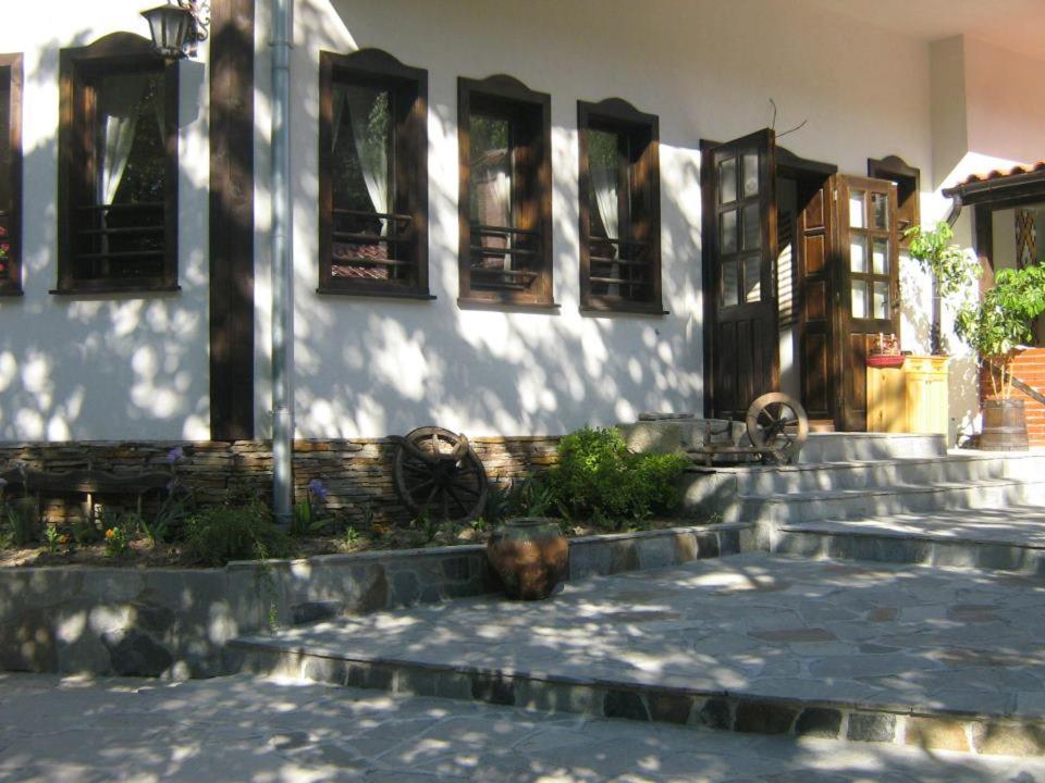 Комплекс Водопада Hotel Khrabrino Ngoại thất bức ảnh