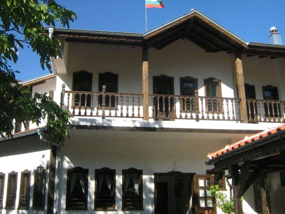 Комплекс Водопада Hotel Khrabrino Ngoại thất bức ảnh