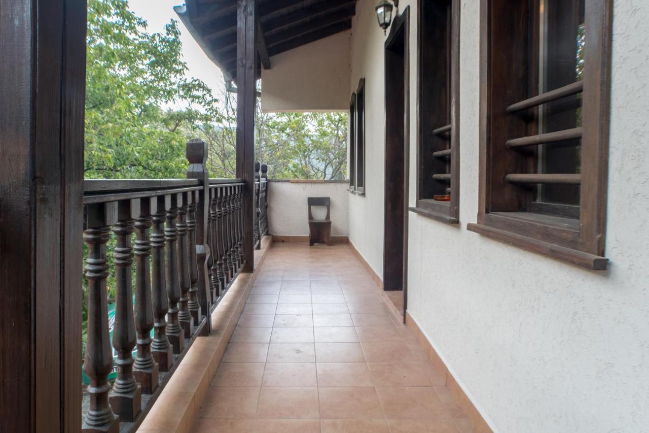 Комплекс Водопада Hotel Khrabrino Ngoại thất bức ảnh